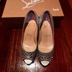 Christian Louboutin. High heels. Silver. Size 35.